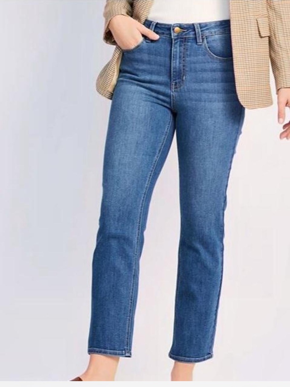 Mid-Rise Straight Leg Women's Jeans in Classic Denim Blue
